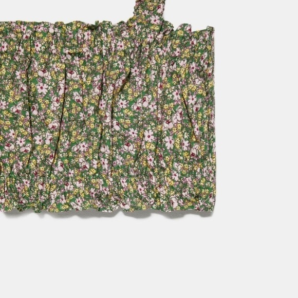 Zara PRINT CROP TOP TRF
GREEN​ - Picture 2 of 3